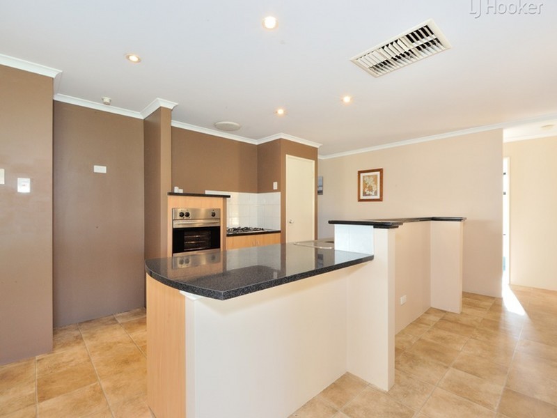 6 Yelka Way, Bertram WA 6167