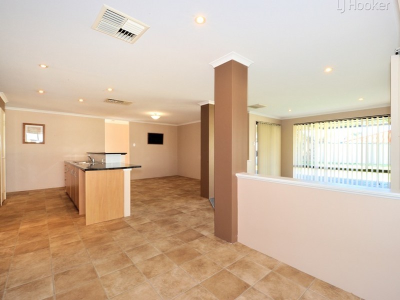 6 Yelka Way, Bertram WA 6167