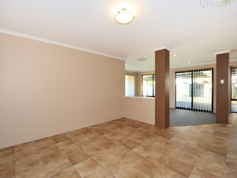 6 Yelka Way, Bertram WA 6167