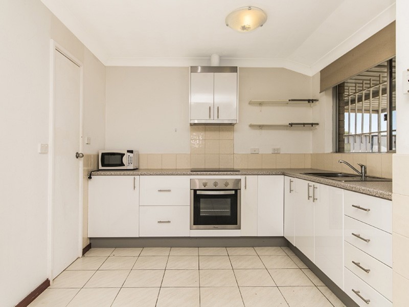 47 Warnbro Sound Avenue, Warnbro WA 6169
