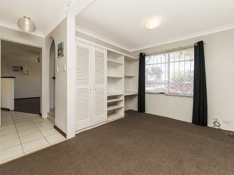 47 Warnbro Sound Avenue, Warnbro WA 6169