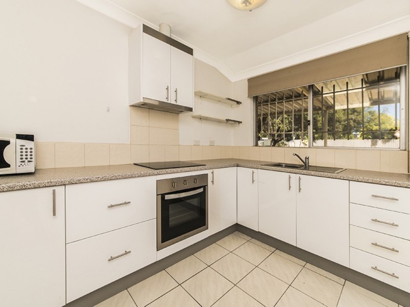 47 Warnbro Sound Avenue, Warnbro WA 6169