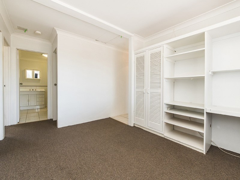 47 Warnbro Sound Avenue, Warnbro WA 6169