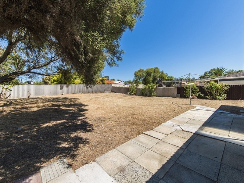 47 Warnbro Sound Avenue, Warnbro WA 6169