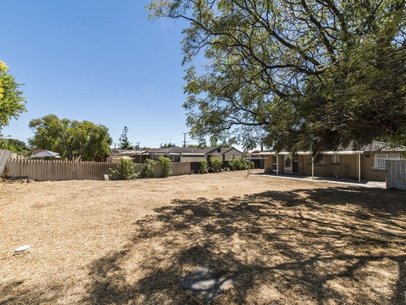 47 Warnbro Sound Avenue, Warnbro WA 6169