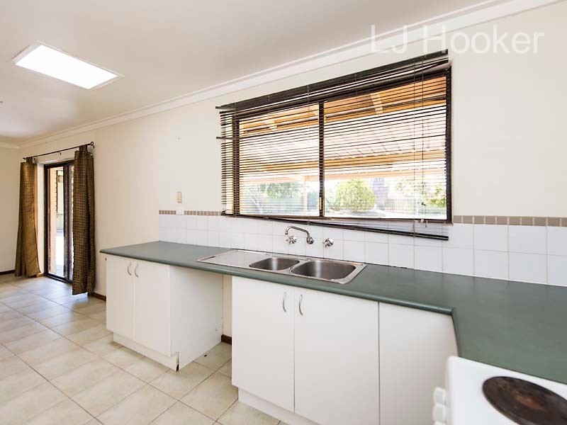 24 Park Drive, Cooloongup WA 6168