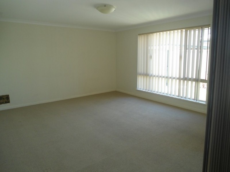 68 Mandalay Bend, Secret Harbour WA 6173