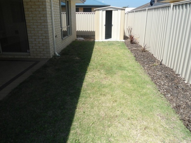 68 Mandalay Bend, Secret Harbour WA 6173