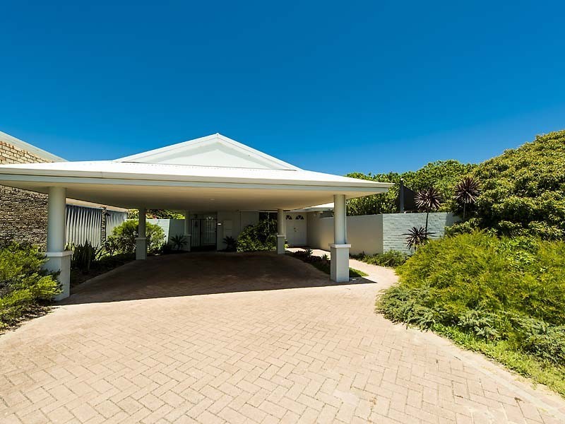 129 Penguin Road, Safety Bay WA 6169