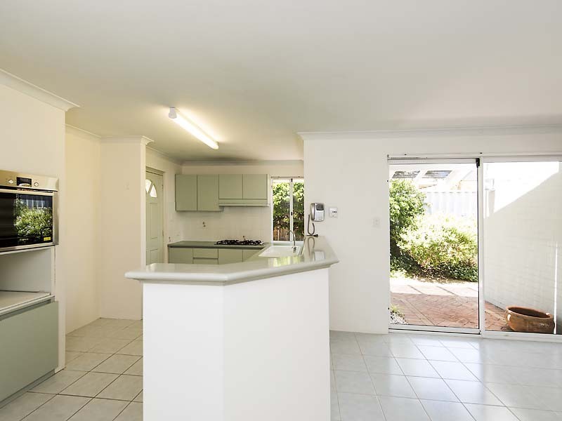 129 Penguin Road, Safety Bay WA 6169