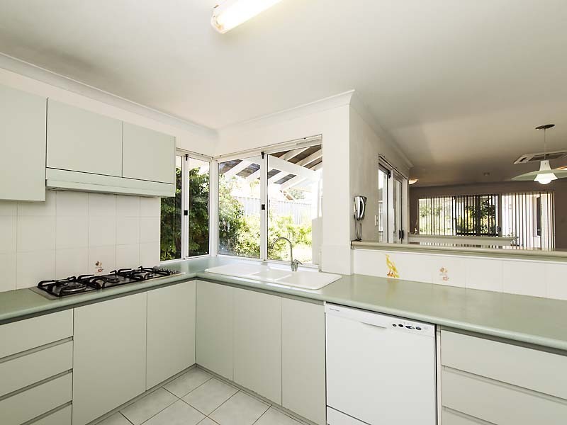 129 Penguin Road, Safety Bay WA 6169