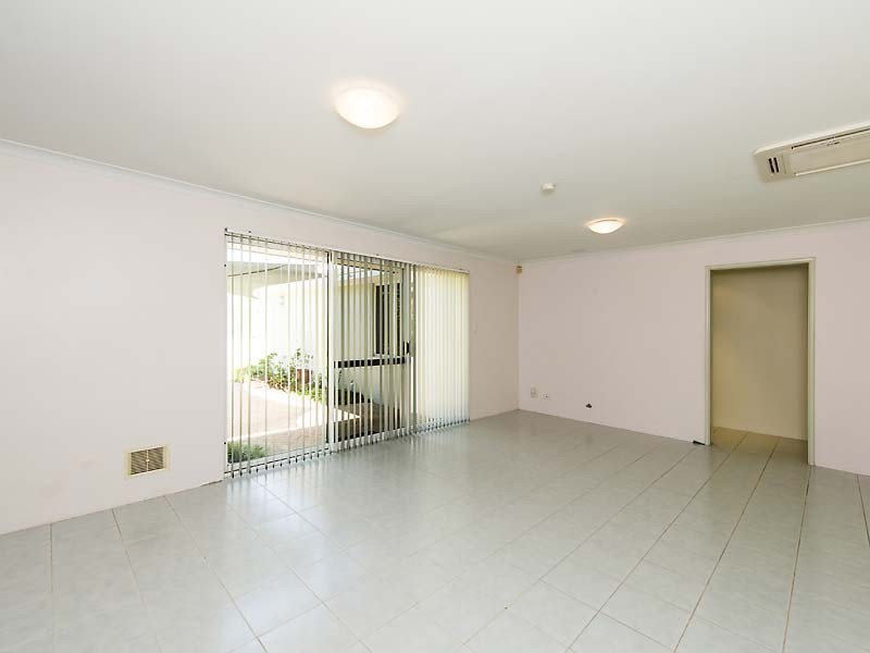 129 Penguin Road, Safety Bay WA 6169