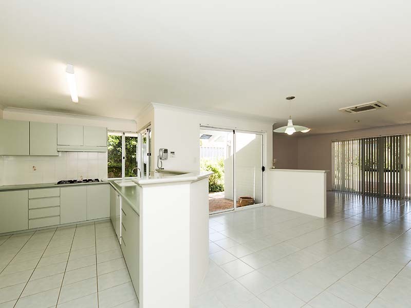 129 Penguin Road, Safety Bay WA 6169