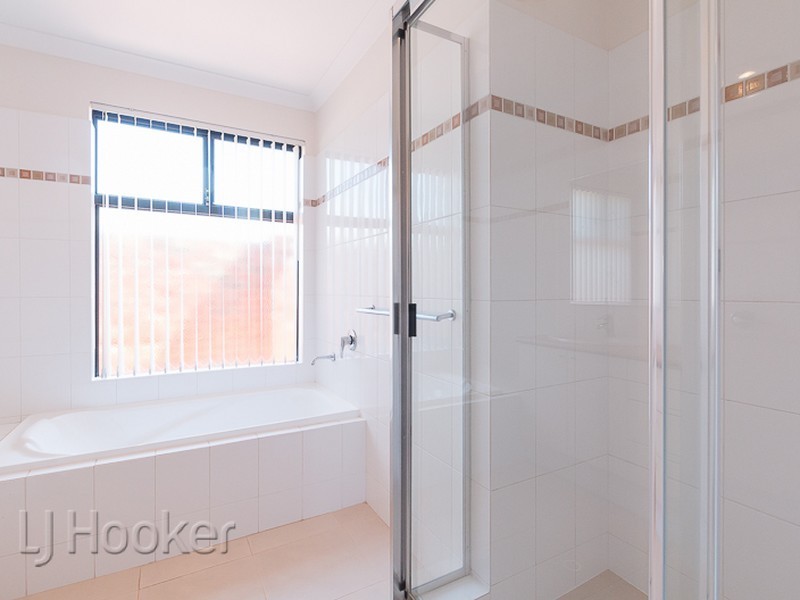 12 Kimberley Drive, Secret Harbour WA 6173