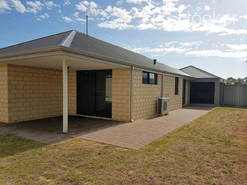 18 Jims Crescent, Secret Harbour WA 6173