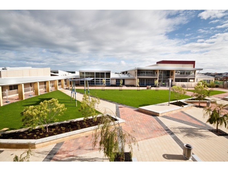 18 Jims Crescent, Secret Harbour WA 6173