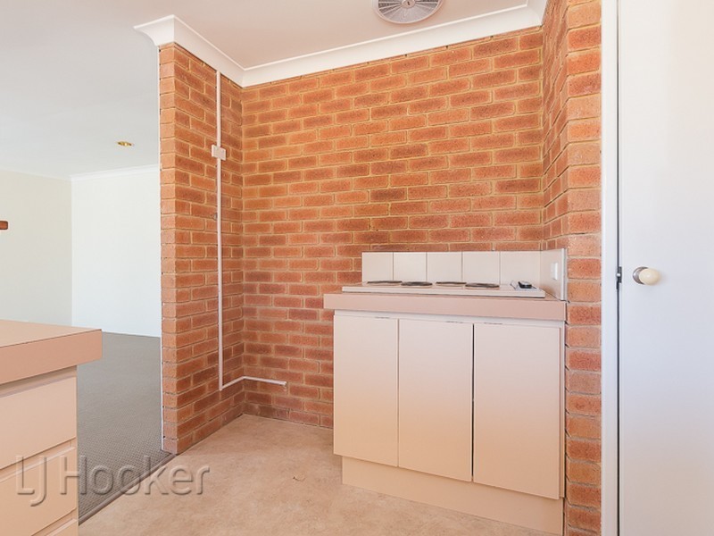 108 Seabrooke Avenue, Rockingham WA 6168