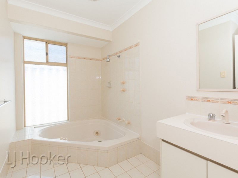 55 Murchison Road, Waikiki WA 6169