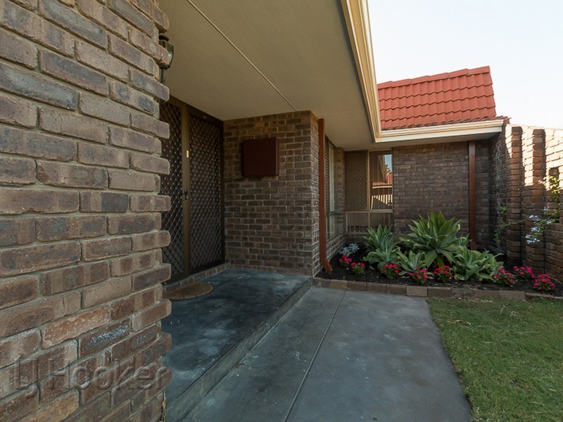 8 Kingallon Court, Rockingham WA 6168