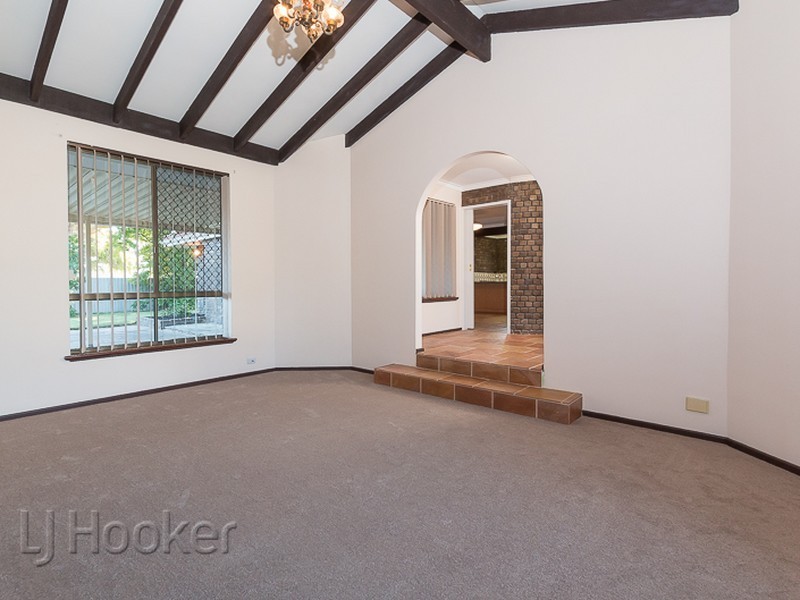 8 Kingallon Court, Rockingham WA 6168