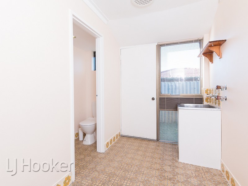 8 Kingallon Court, Rockingham WA 6168