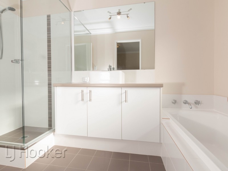 18 Rubens Circuit, Baldivis WA 6171