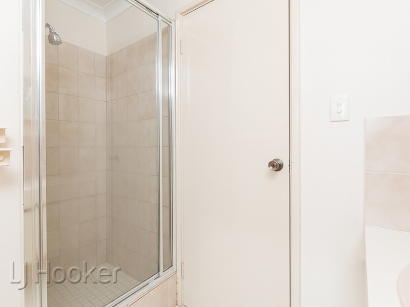 8 Georgetown Drive, Safety Bay WA 6169