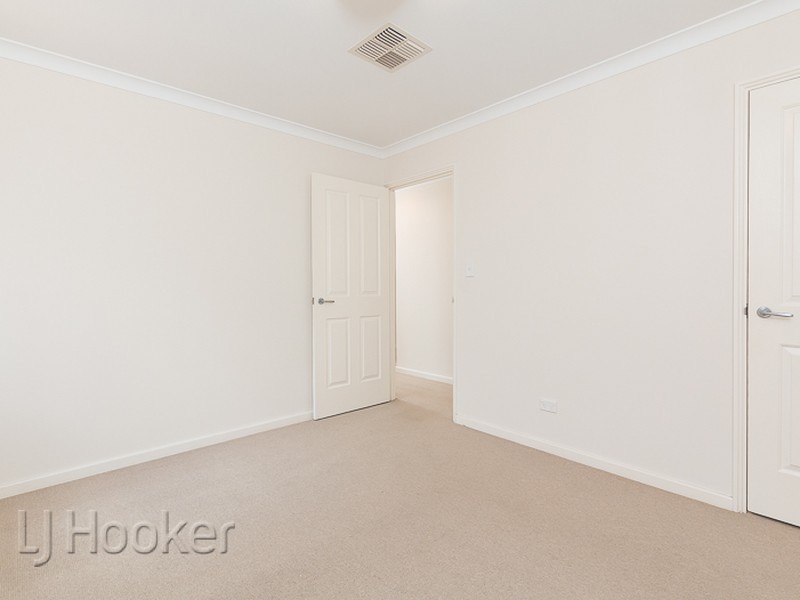 68 Mandalay Bend, Secret Harbour WA 6173