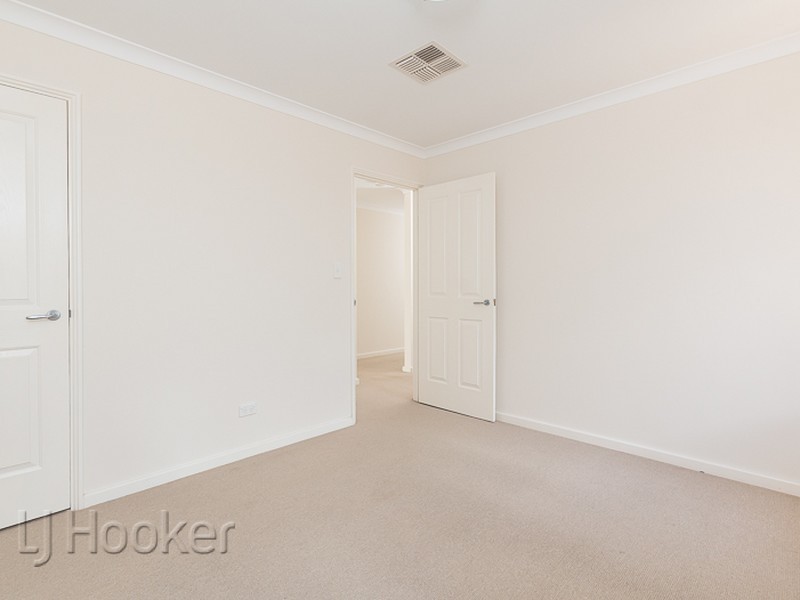 68 Mandalay Bend, Secret Harbour WA 6173