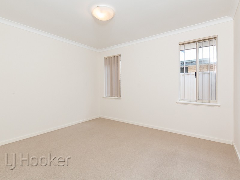 68 Mandalay Bend, Secret Harbour WA 6173