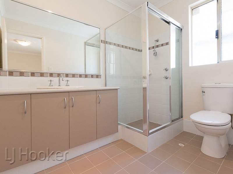 68 Mandalay Bend, Secret Harbour WA 6173