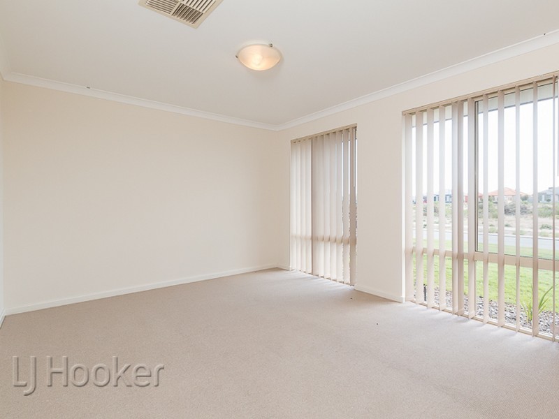 68 Mandalay Bend, Secret Harbour WA 6173