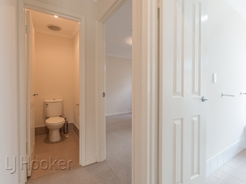 68 Mandalay Bend, Secret Harbour WA 6173