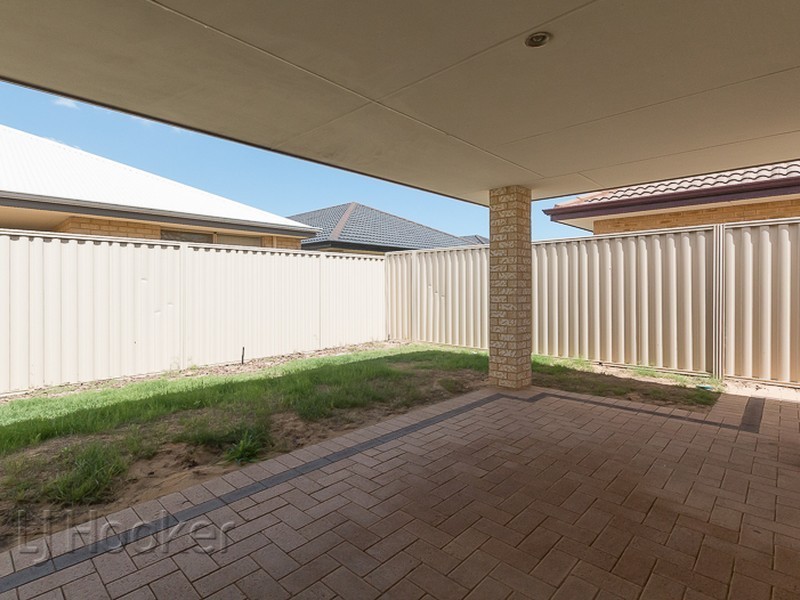 68 Mandalay Bend, Secret Harbour WA 6173