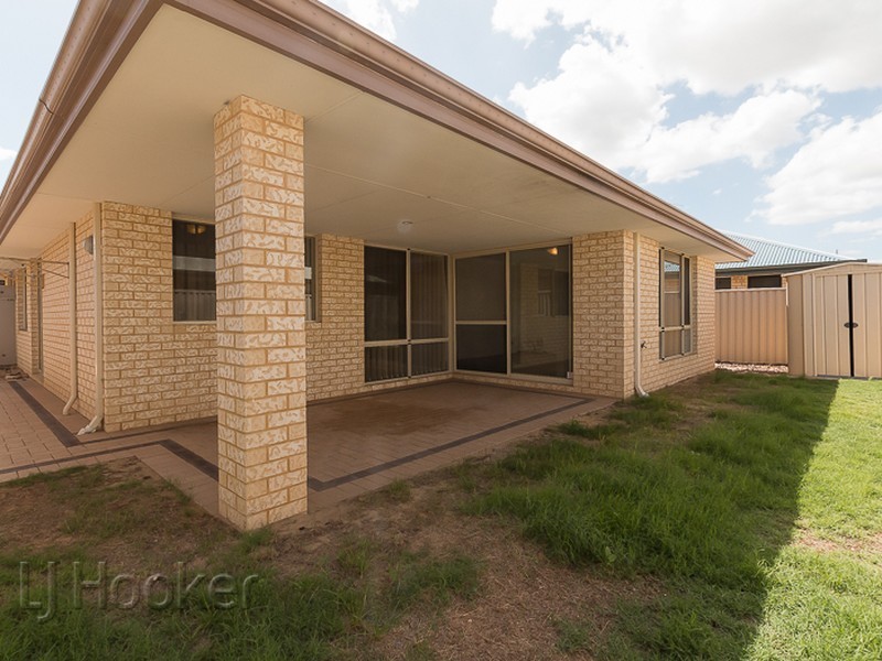 68 Mandalay Bend, Secret Harbour WA 6173