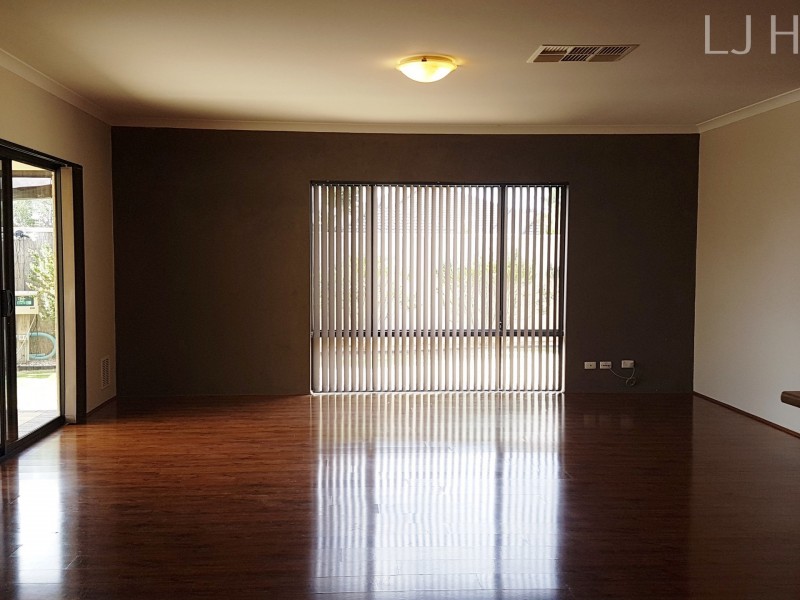 6 Frenchmans Crescent, Secret Harbour WA 6173