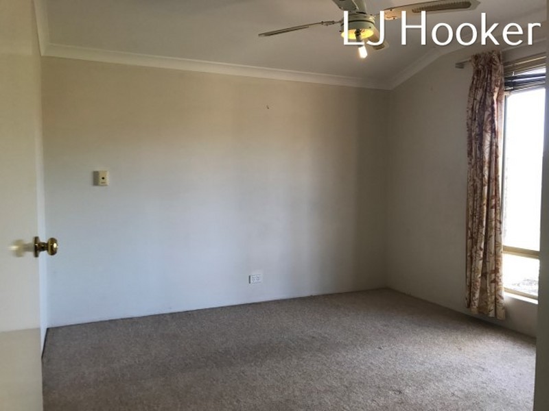 33 Nabberu Loop, Cooloongup WA 6168
