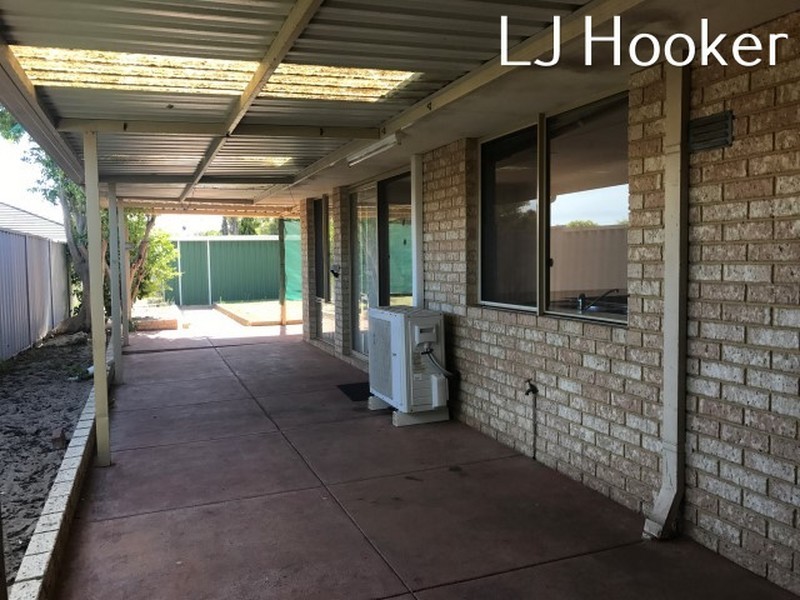 33 Nabberu Loop, Cooloongup WA 6168