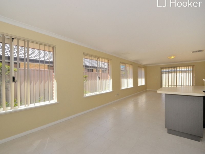 6 Dunsky Pass, Secret Harbour WA 6173