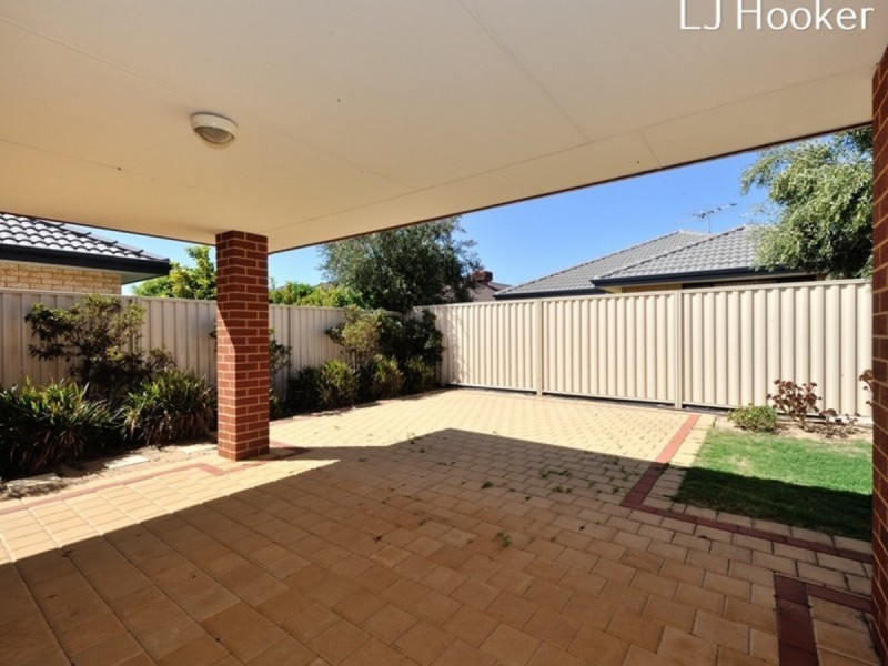 6 Dunsky Pass, Secret Harbour WA 6173