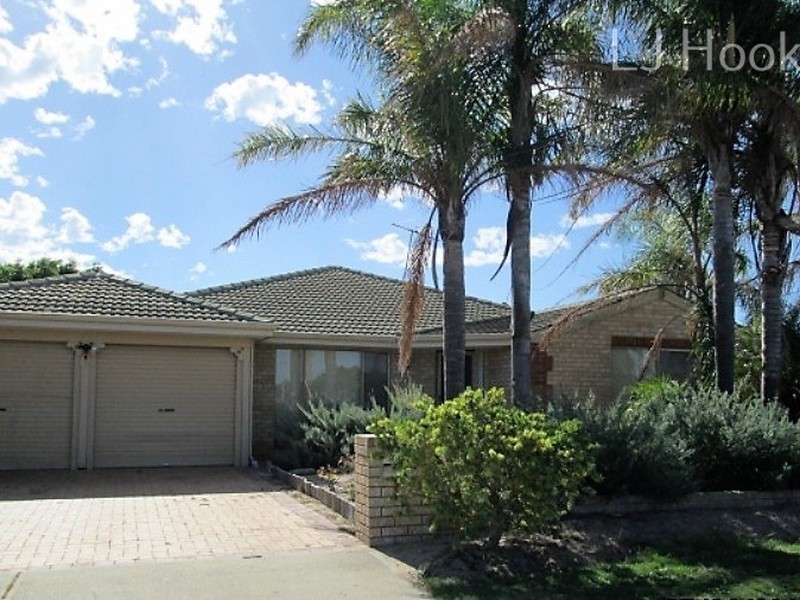33 Nabberu Loop, Cooloongup WA 6168