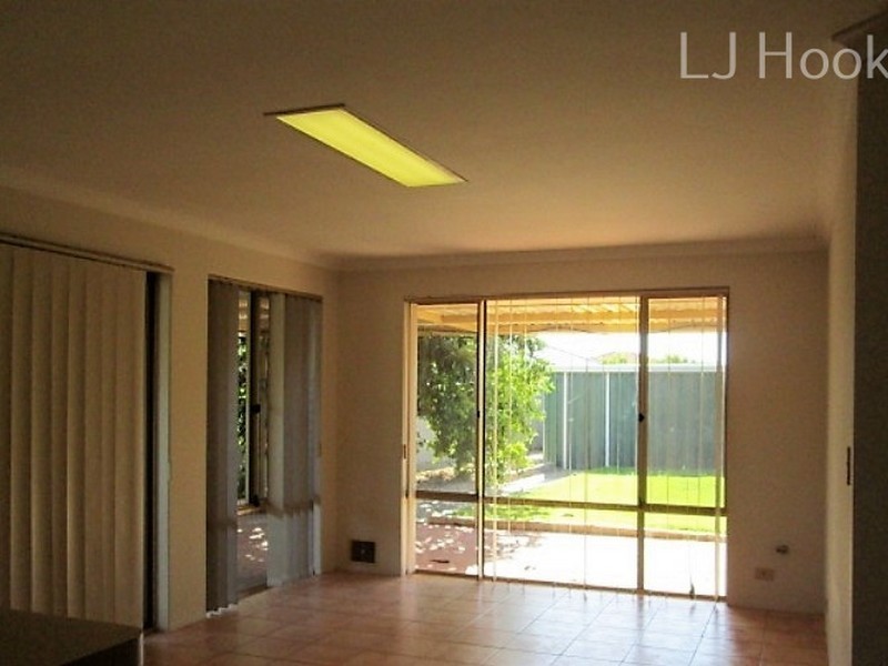 33 Nabberu Loop, Cooloongup WA 6168