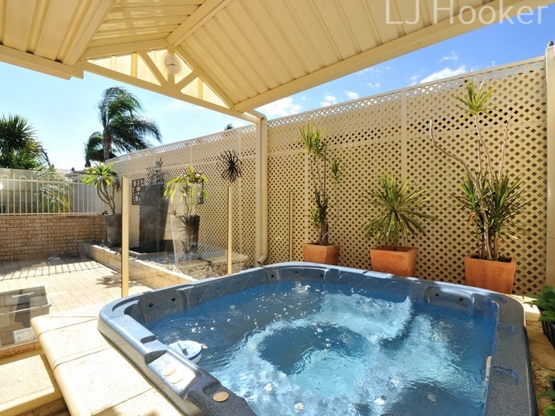 13 Bonnydoon Court, Cooloongup WA 6168