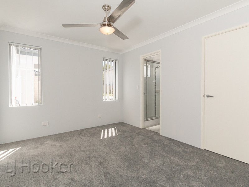 3/5 King George Street, Shoalwater WA 6169