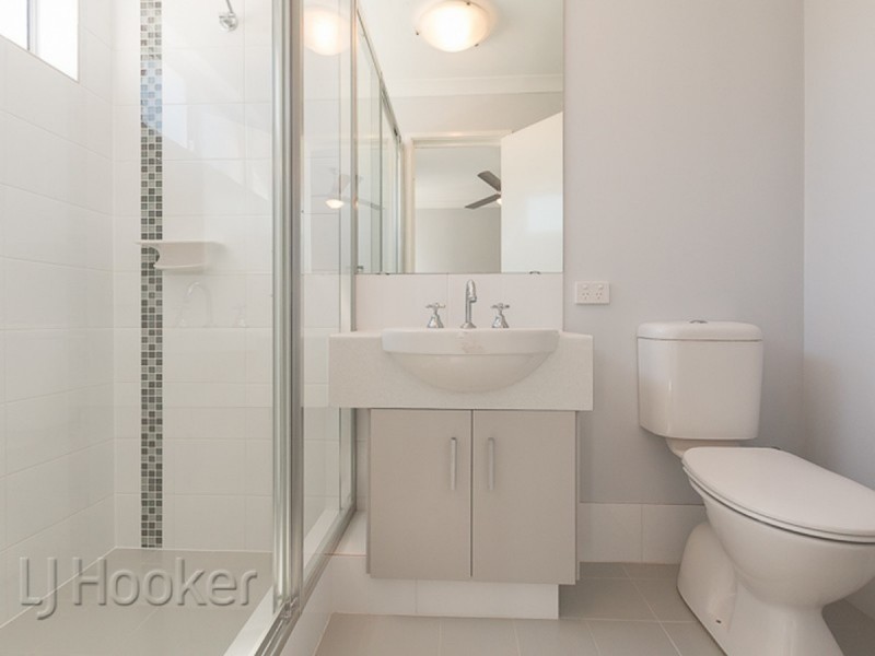 3/5 King George Street, Shoalwater WA 6169