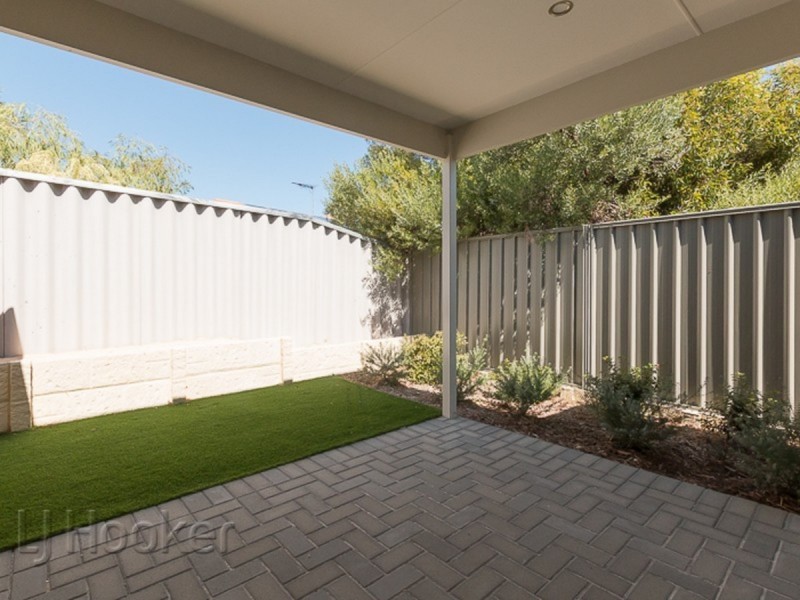 3/5 King George Street, Shoalwater WA 6169