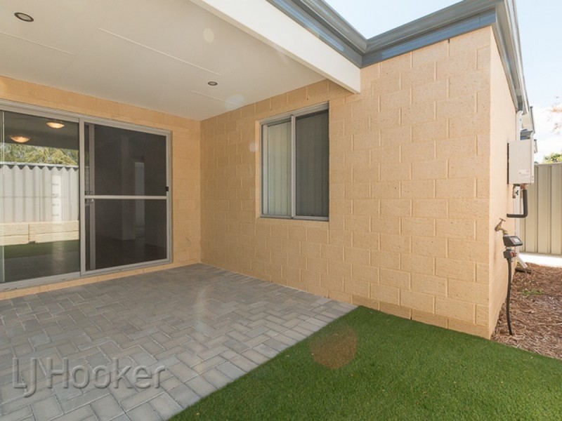 3/5 King George Street, Shoalwater WA 6169