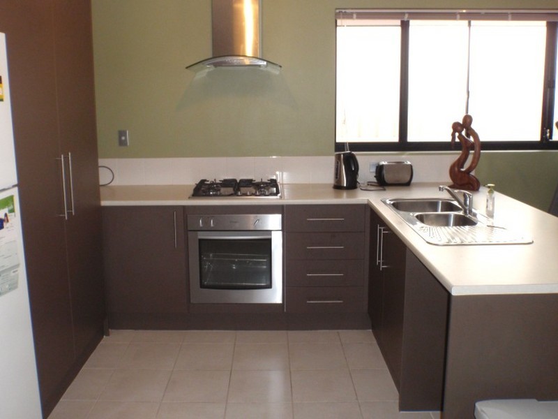 7 Highcliffe Circle, Lakelands WA 6180