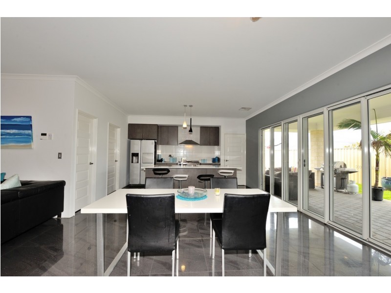 16 Peacock Avenue, Singleton WA 6175