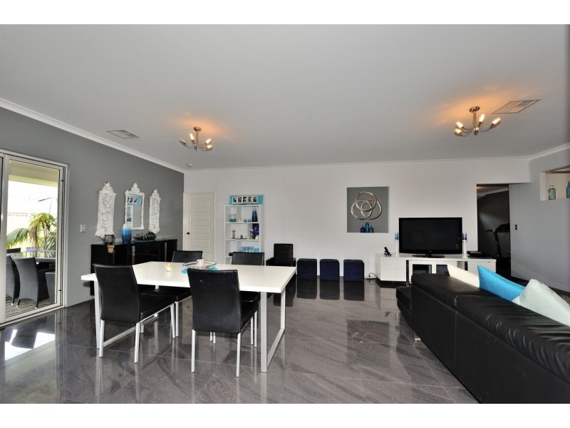 16 Peacock Avenue, Singleton WA 6175